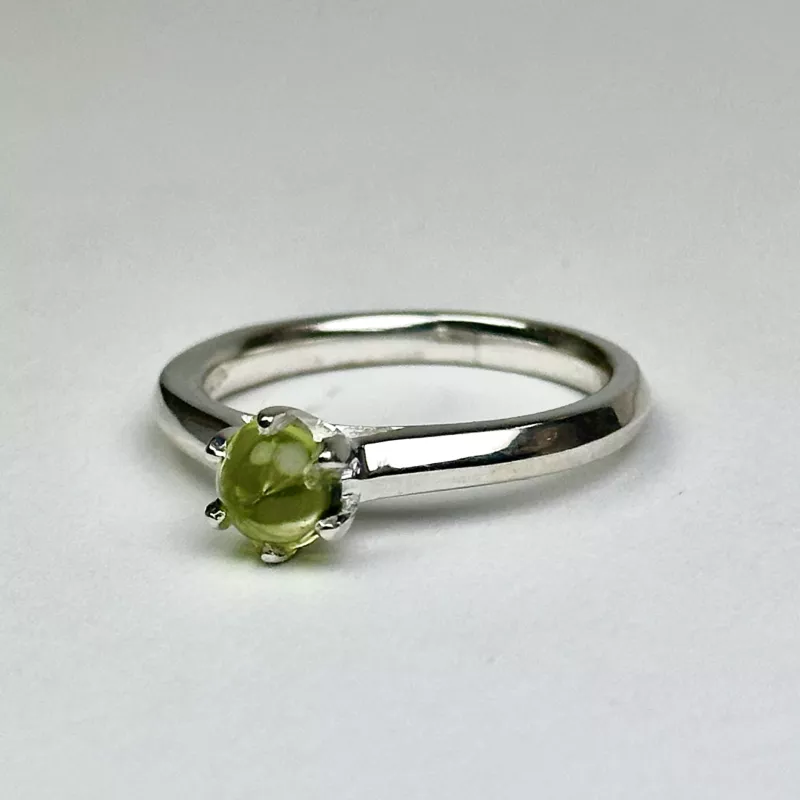 Peridot(Olivin) Taşından Zarif Gümüş Yüzük