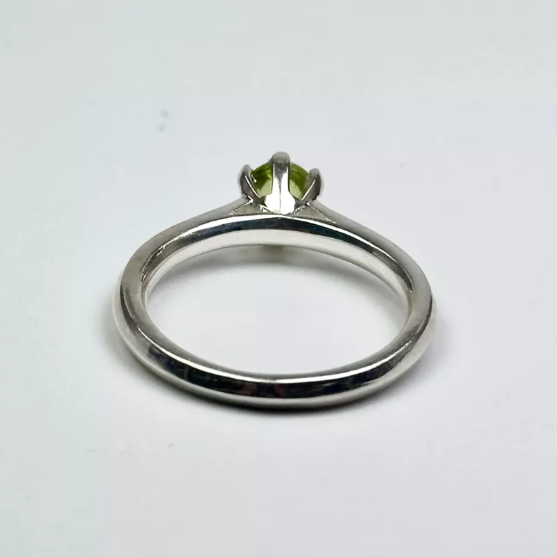 Peridot(Olivin) Taşından Zarif Gümüş Yüzük