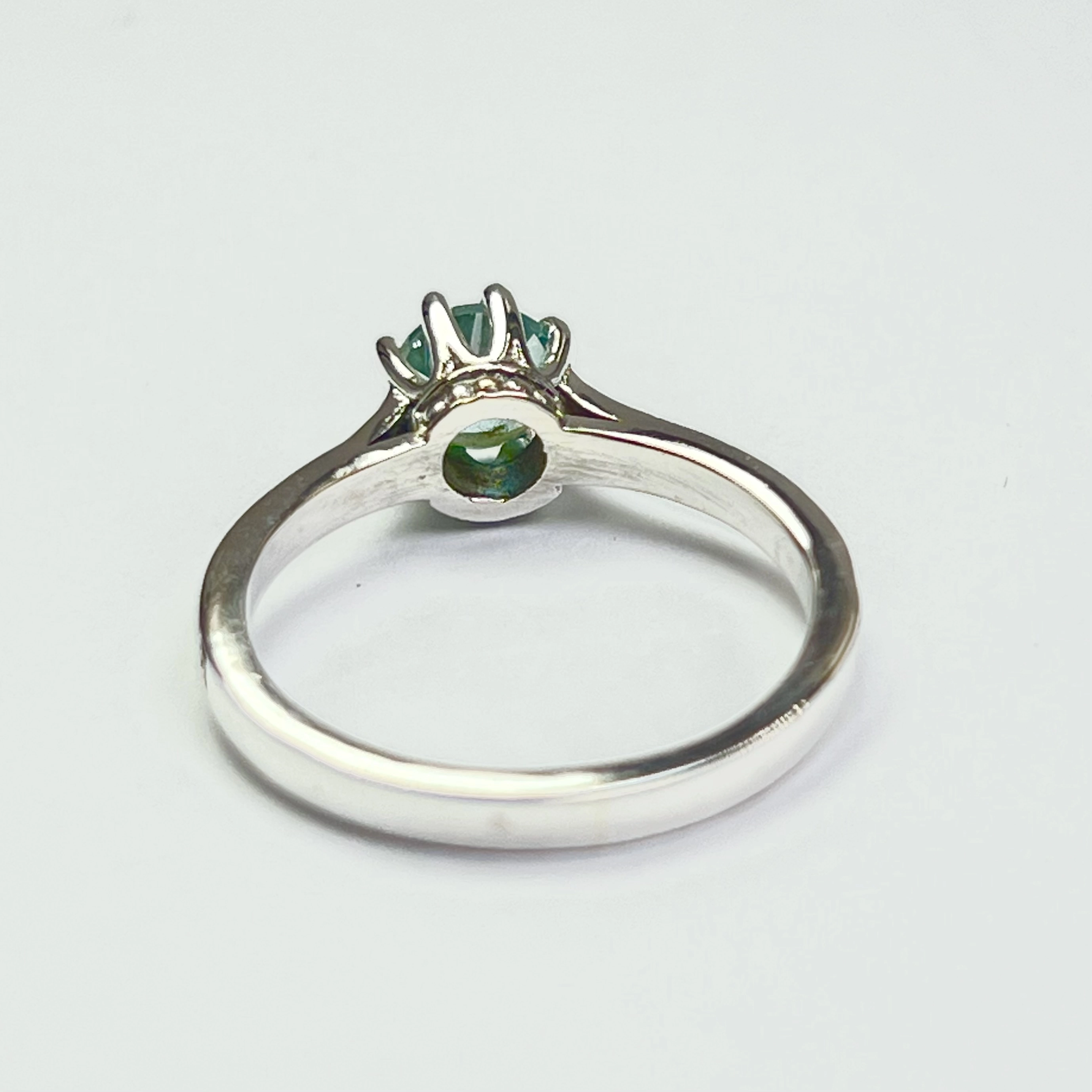 Zarif Topaz Taşından Gümüş Yüzük