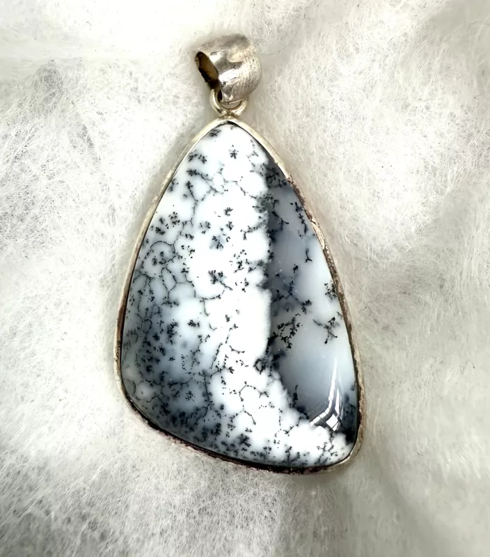 Dendritli opal kolye ucu