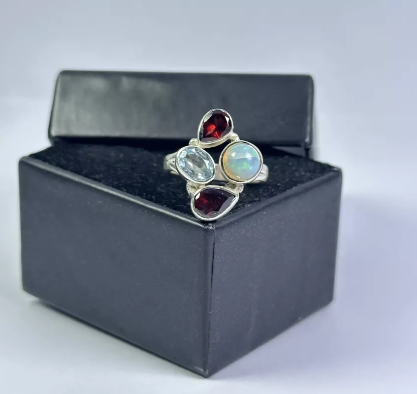 Opal, Lal, Topaz Taşlarından Gümüş Yüzük