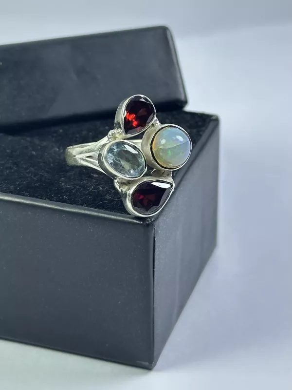 Opal, Lal, Topaz Taşlarından Gümüş Yüzük