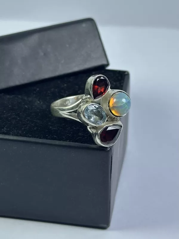 Opal, Lal, Topaz Taşlarından Gümüş Yüzük