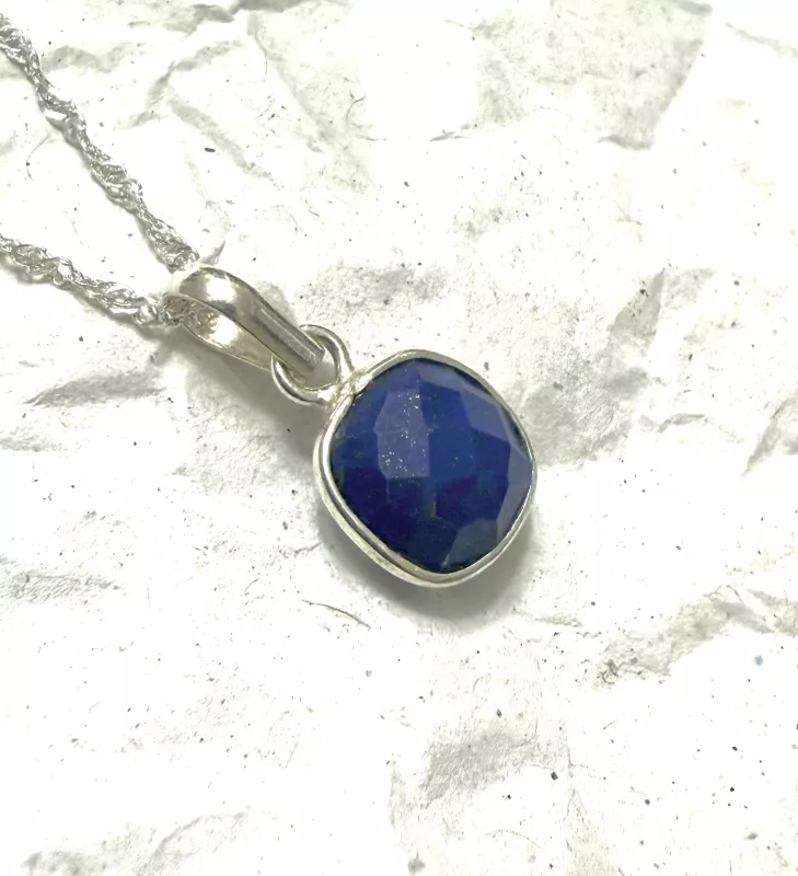 Lapis taşlı gümüş kolye ucu