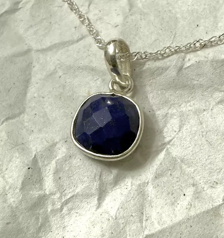Lapis taşlı gümüş kolye ucu