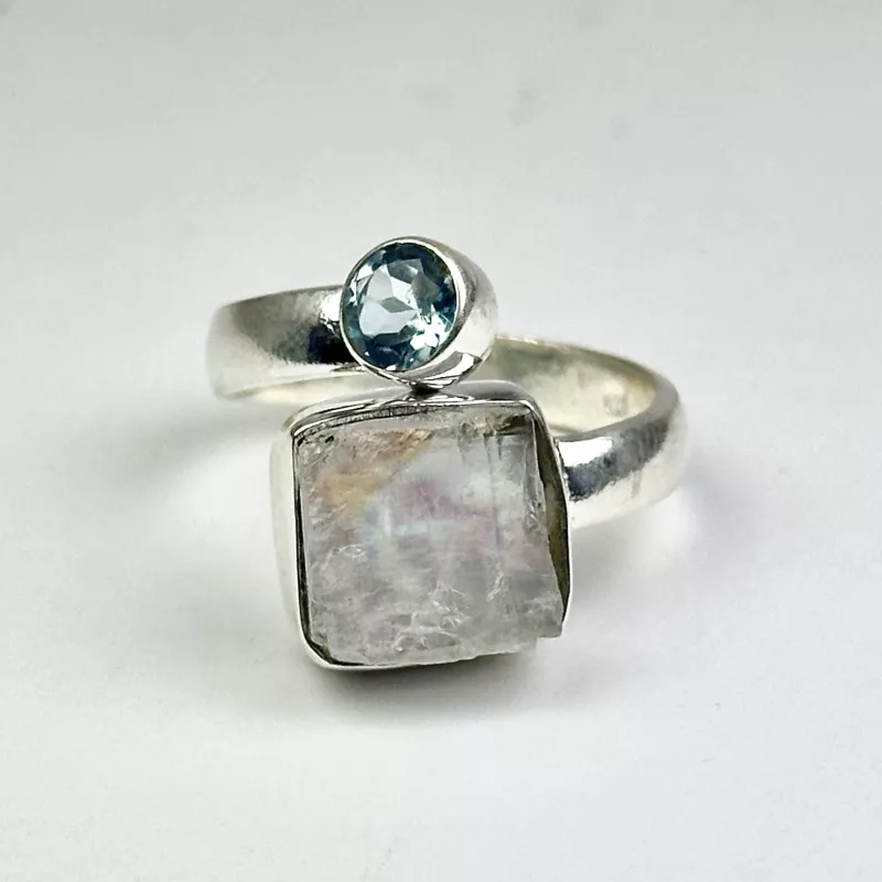 Ham Aytaşı ve Topaz Taşlı Gümüş Yüzük