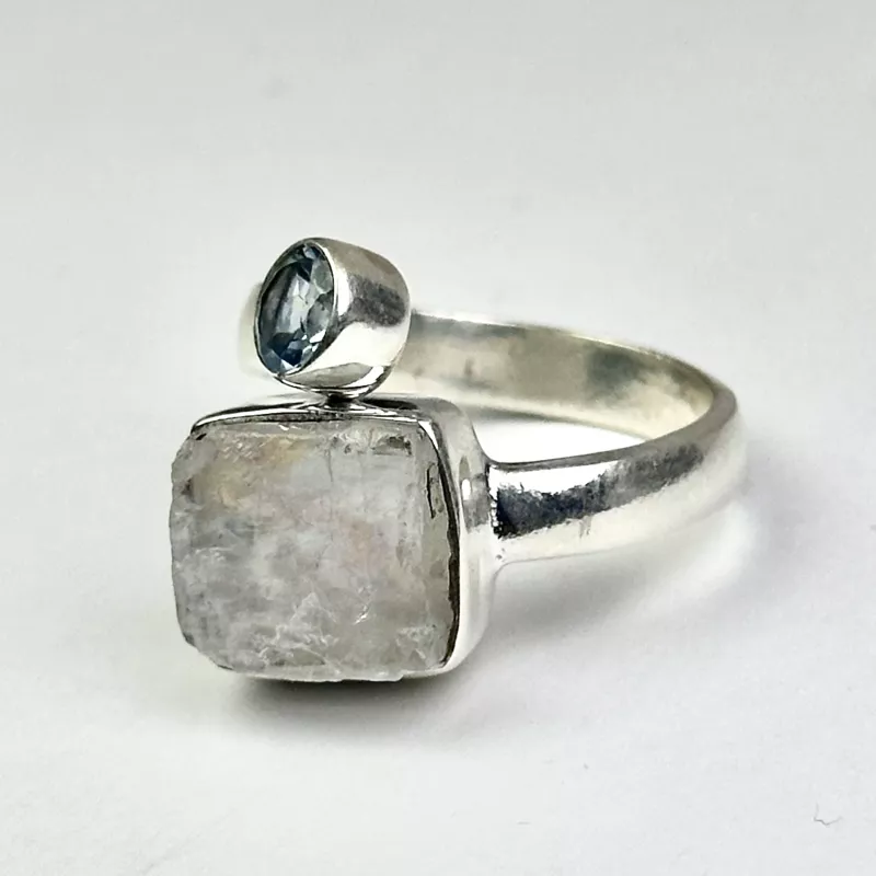 Ham Aytaşı ve Topaz Taşlı Gümüş Yüzük