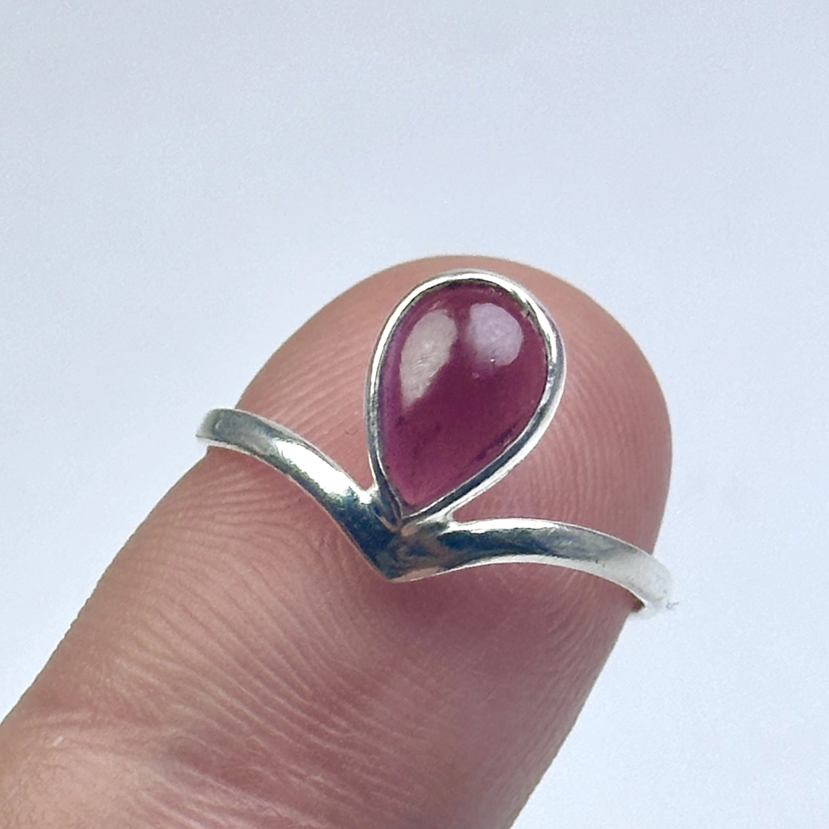 Lal(Garnet) Taşından Gümüş Yüzük