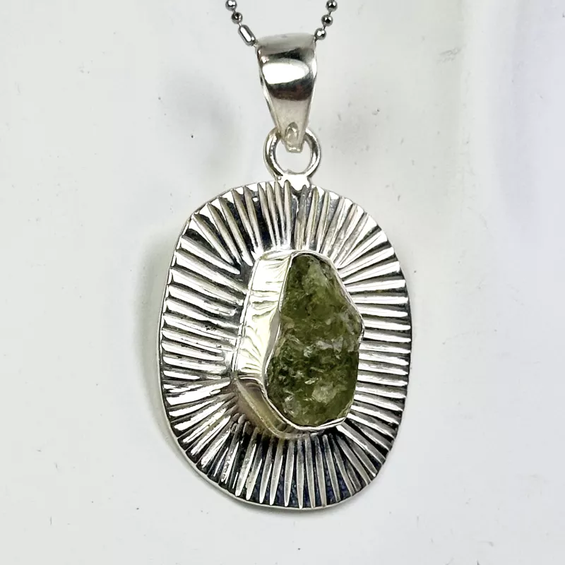 Peridot(Zebercet) Taşından Gümüş Kolye Ucu