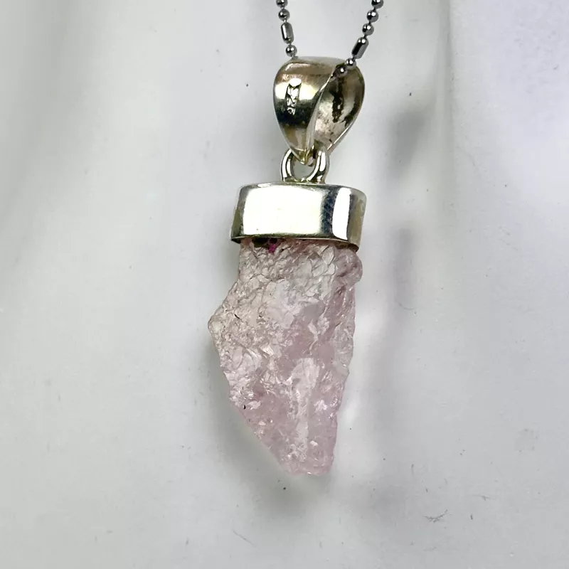 Morganit (Pembe beril) Taşından Gümüş Kolye Ucu