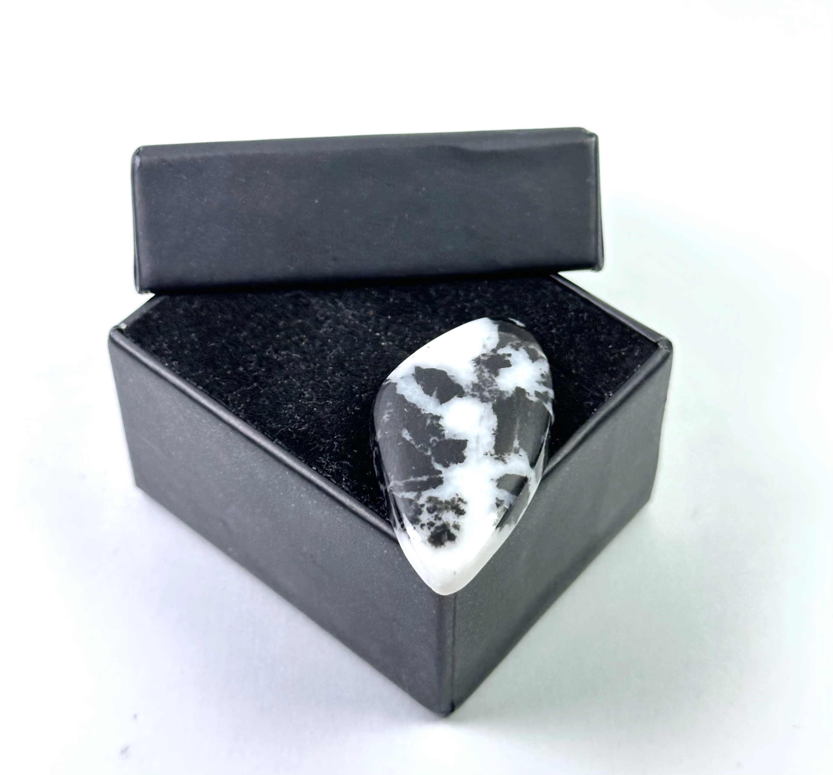 Zebra Jasper Taşından Kaboşon