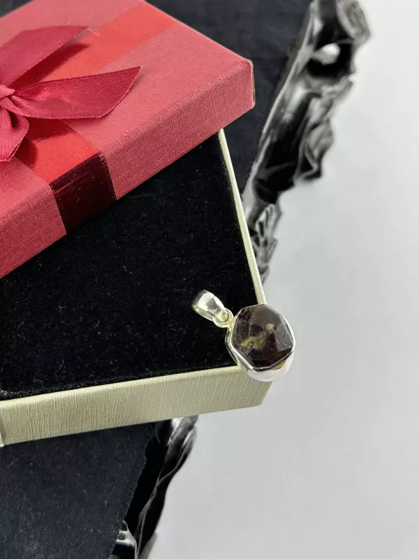 Garnet Gümüş Kolye Ucu