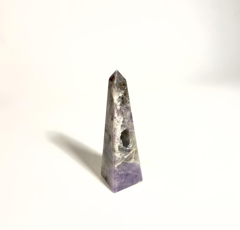Ametist Obelisk