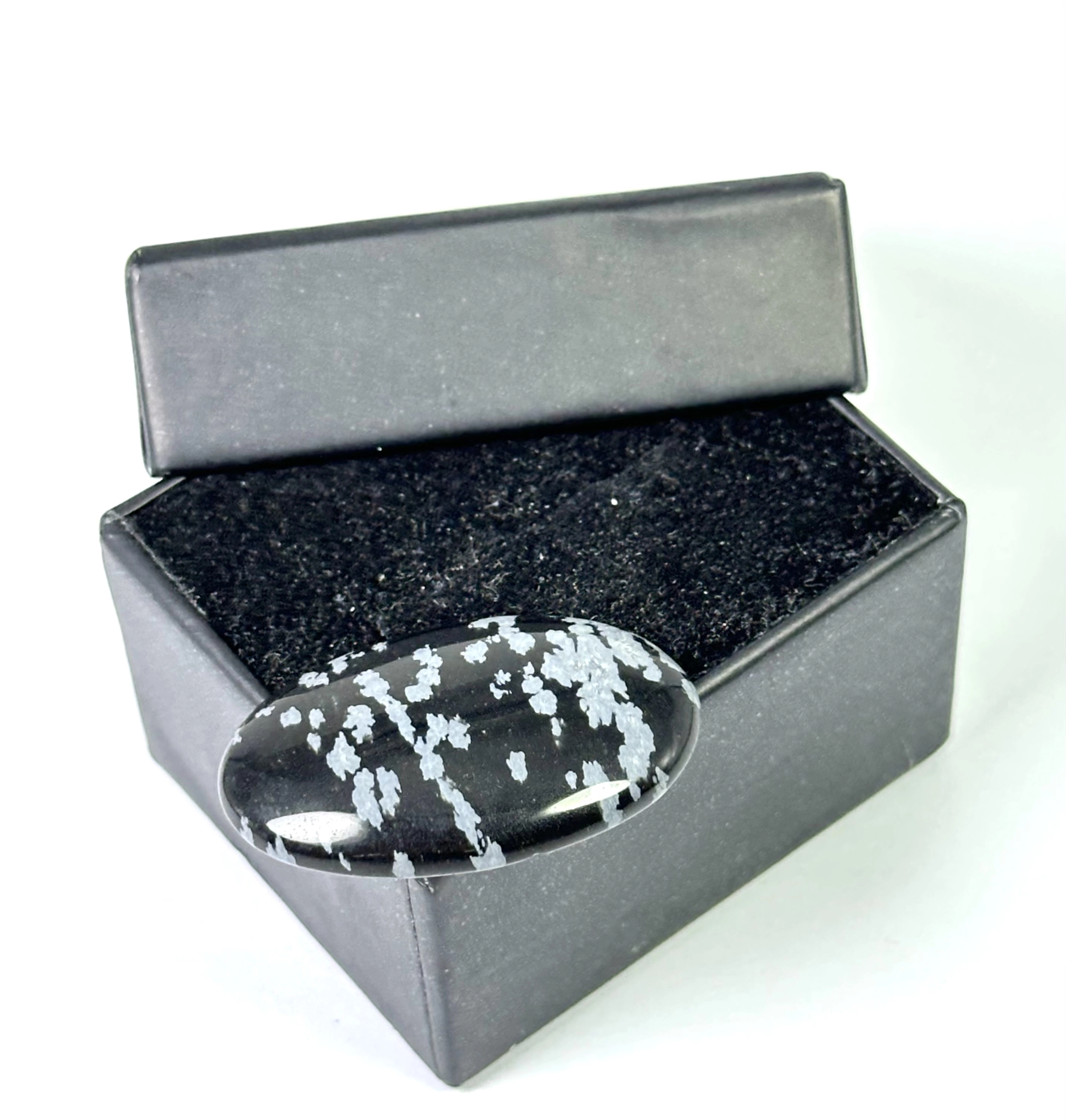 Kar Tanesi Obsidyeni Kaboşon