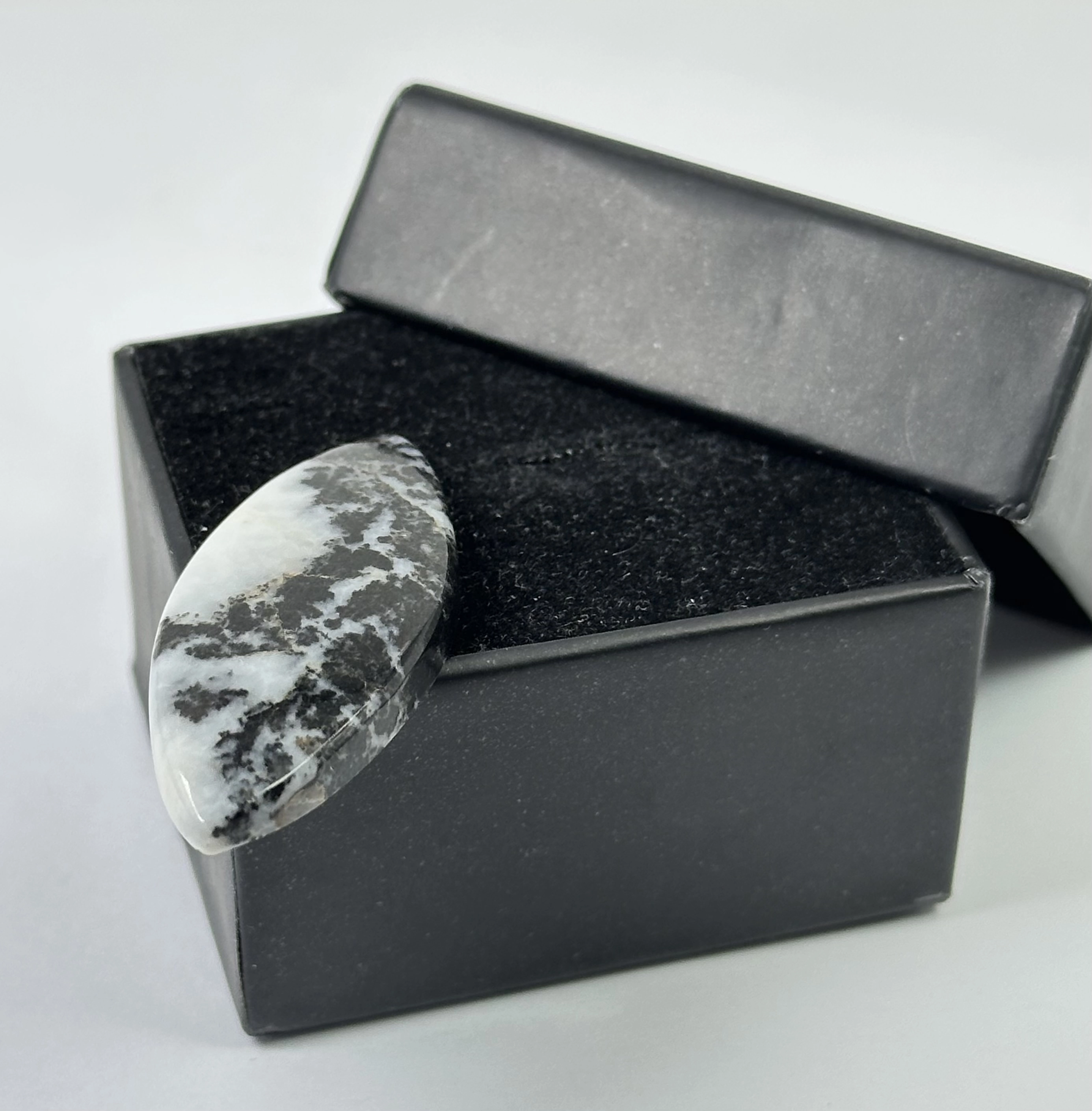 Zebra Jasper Taşından Kaboşon