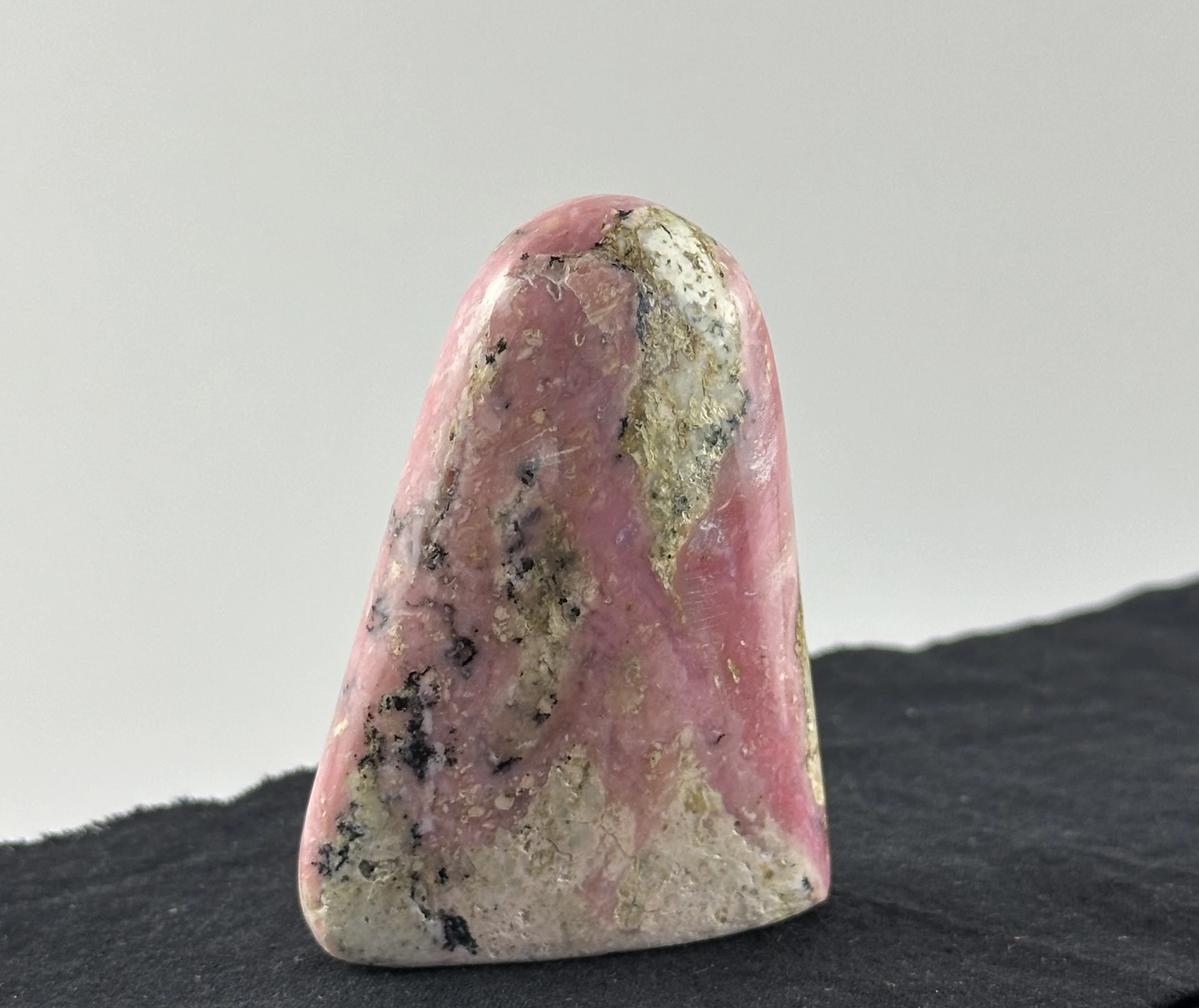 Pembe Opal