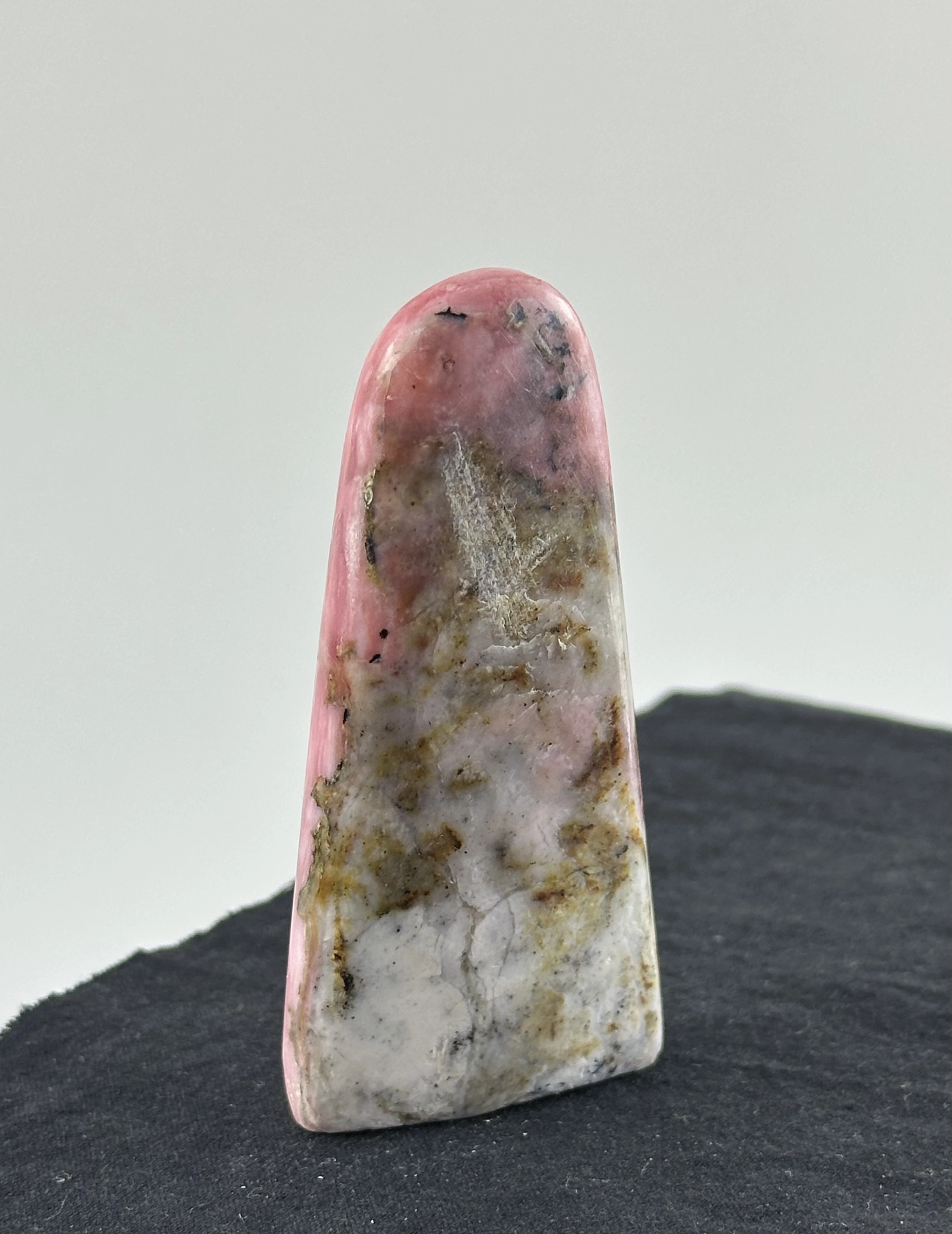  Pembe Opal
