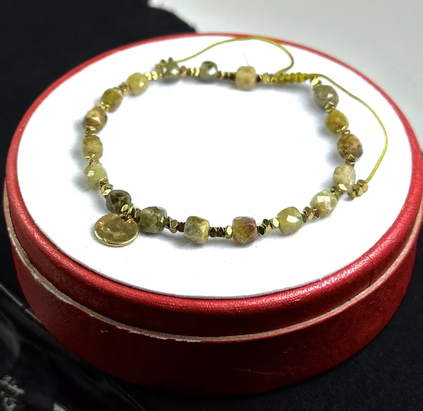 Hesonit Garnet Taşından Sürgülü Bileklik