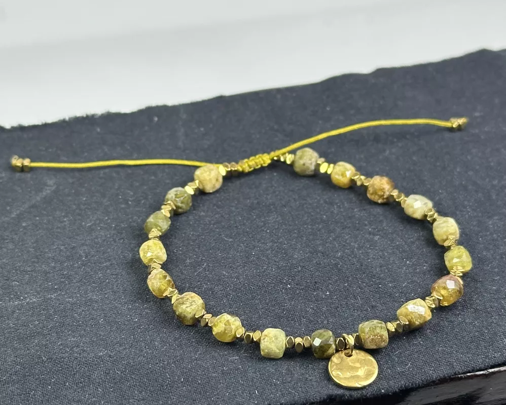 Hesonit Garnet Taşından Sürgülü Bileklik