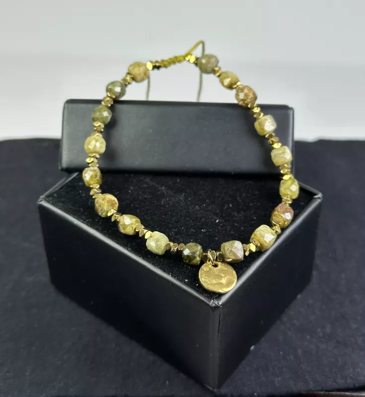 Hesonit Garnet Taşından Sürgülü Bileklik