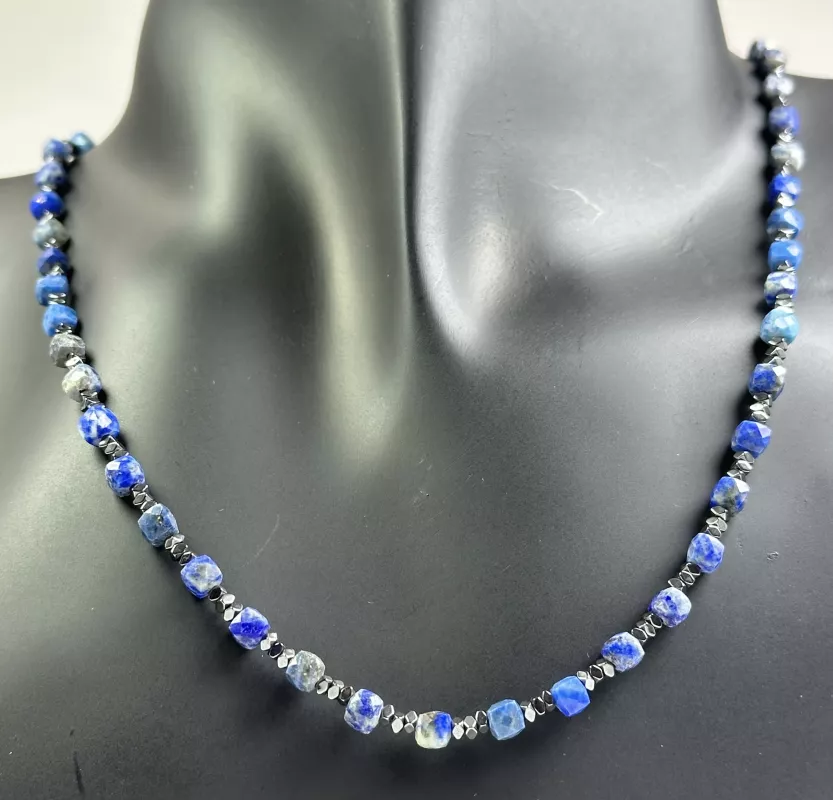 Lapis Taşından Kolye