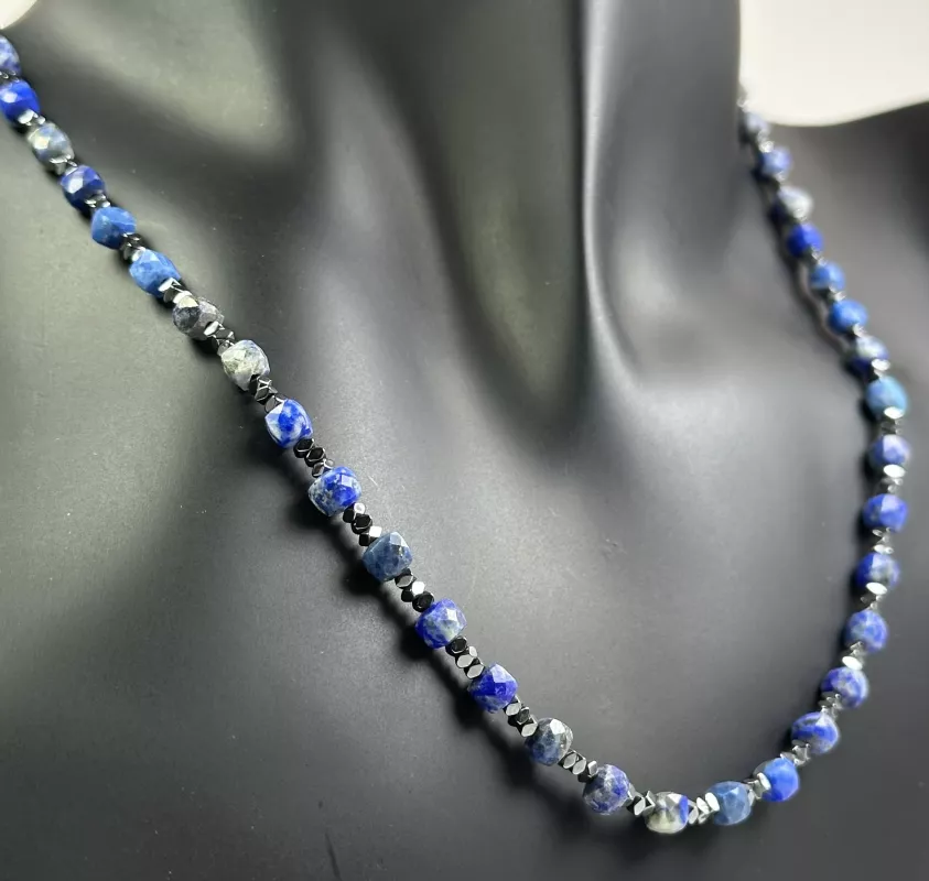Lapis Taşından Kolye