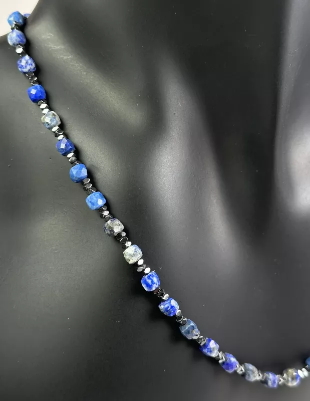 Lapis Taşından Kolye