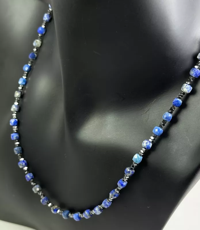 Lapis Taşından Kolye