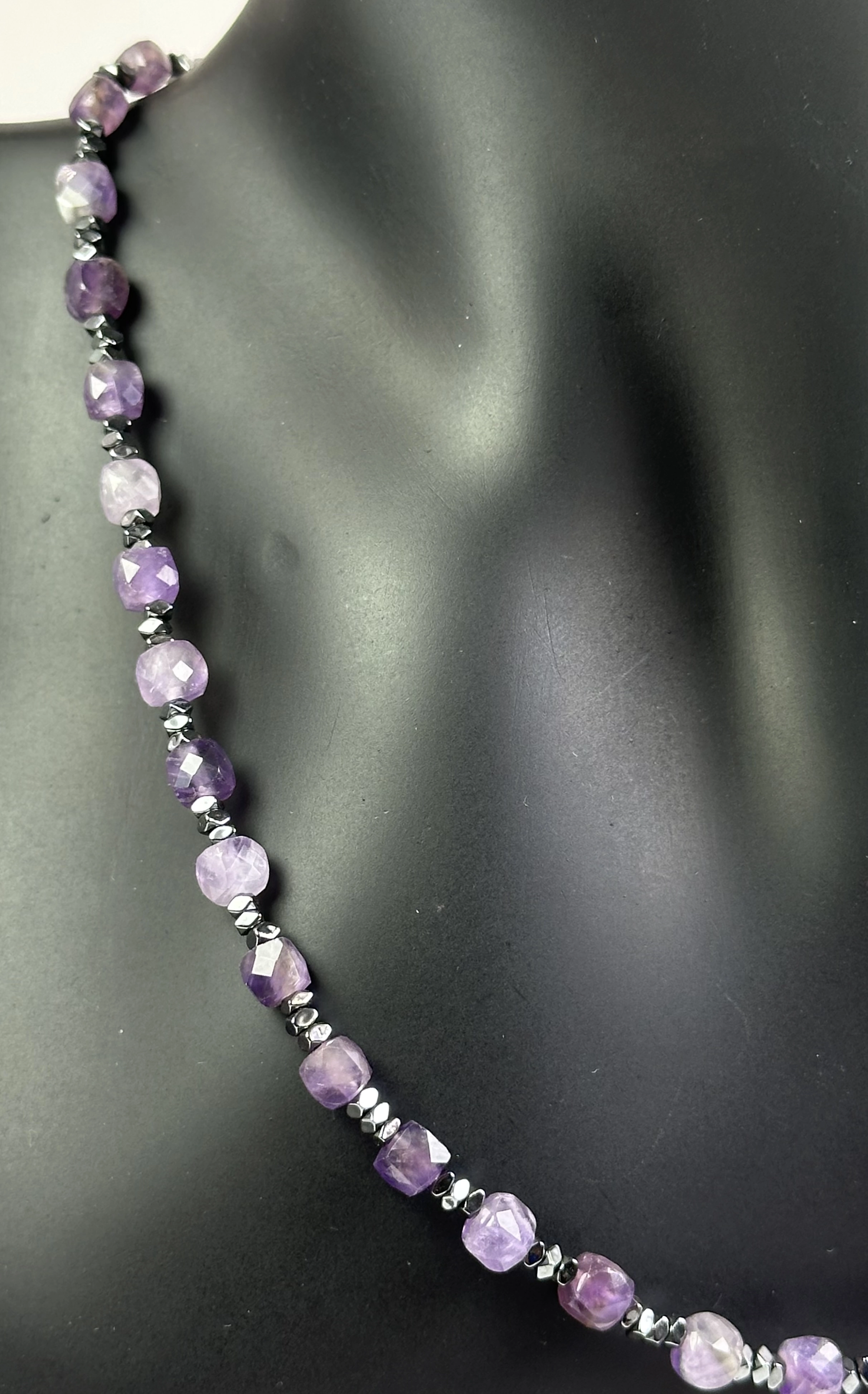 Ametist ve Hematit Taşlarından Kolye