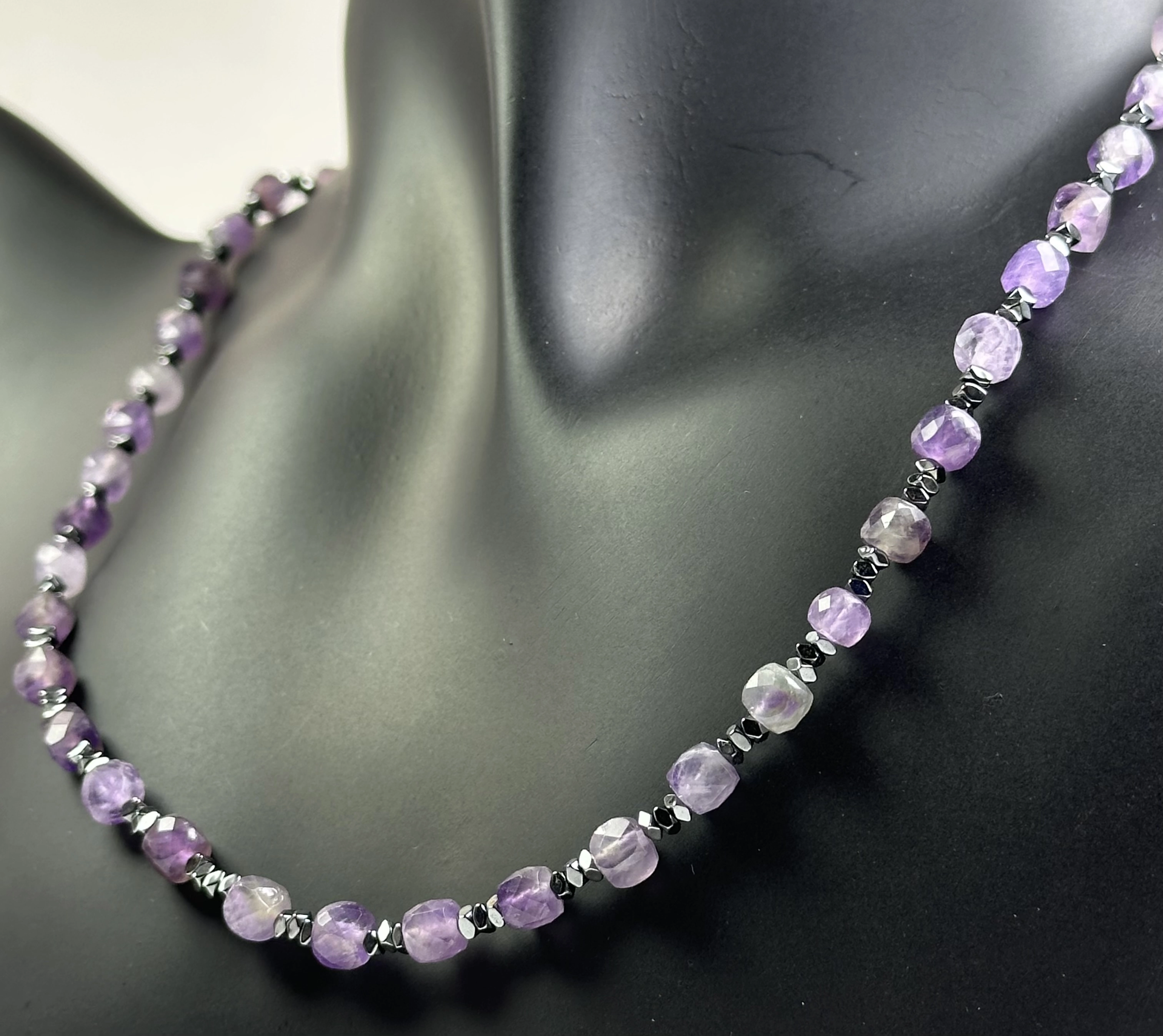 Ametist ve Hematit Taşlarından Kolye