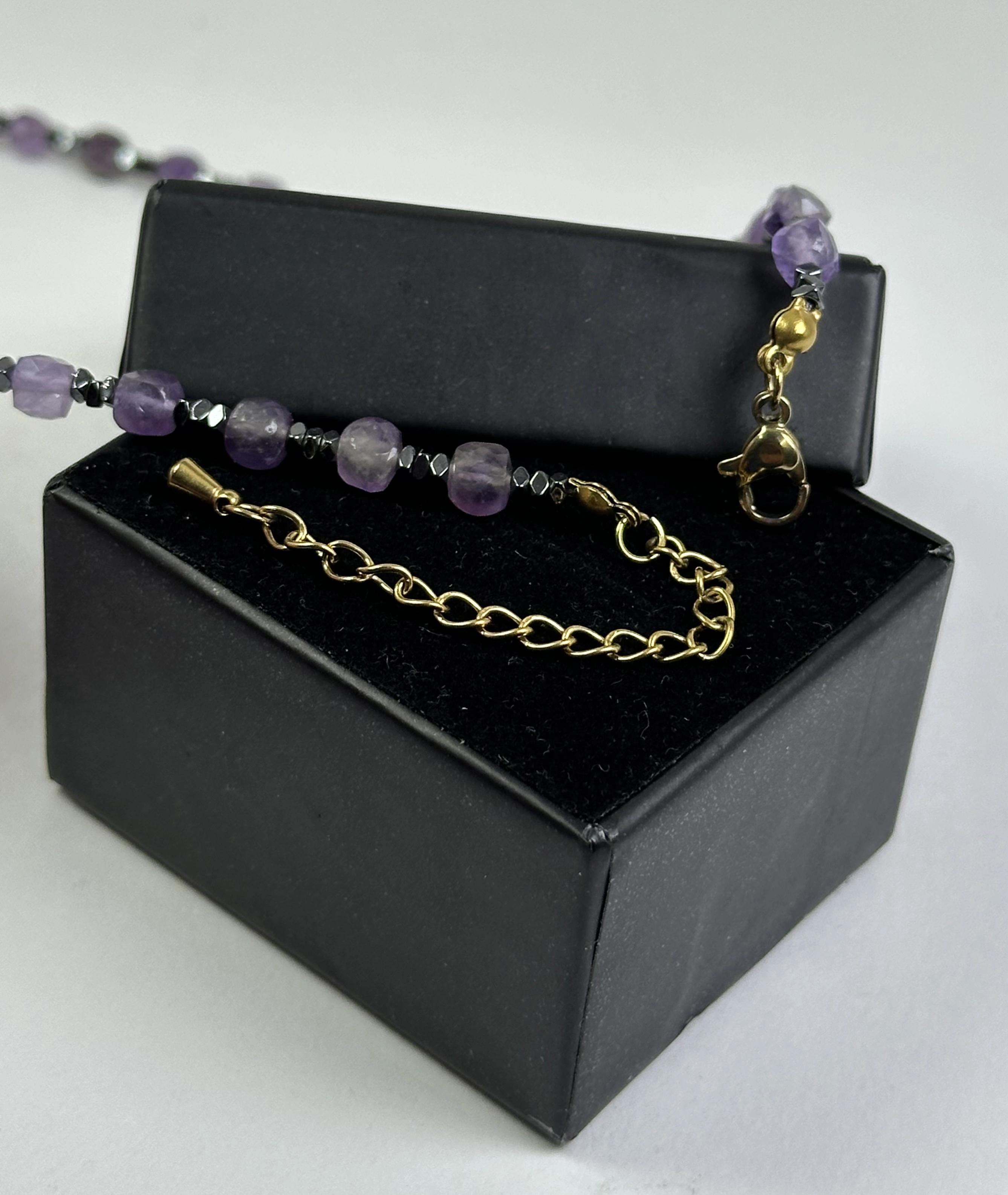 Ametist ve Hematit Taşlarından Kolye