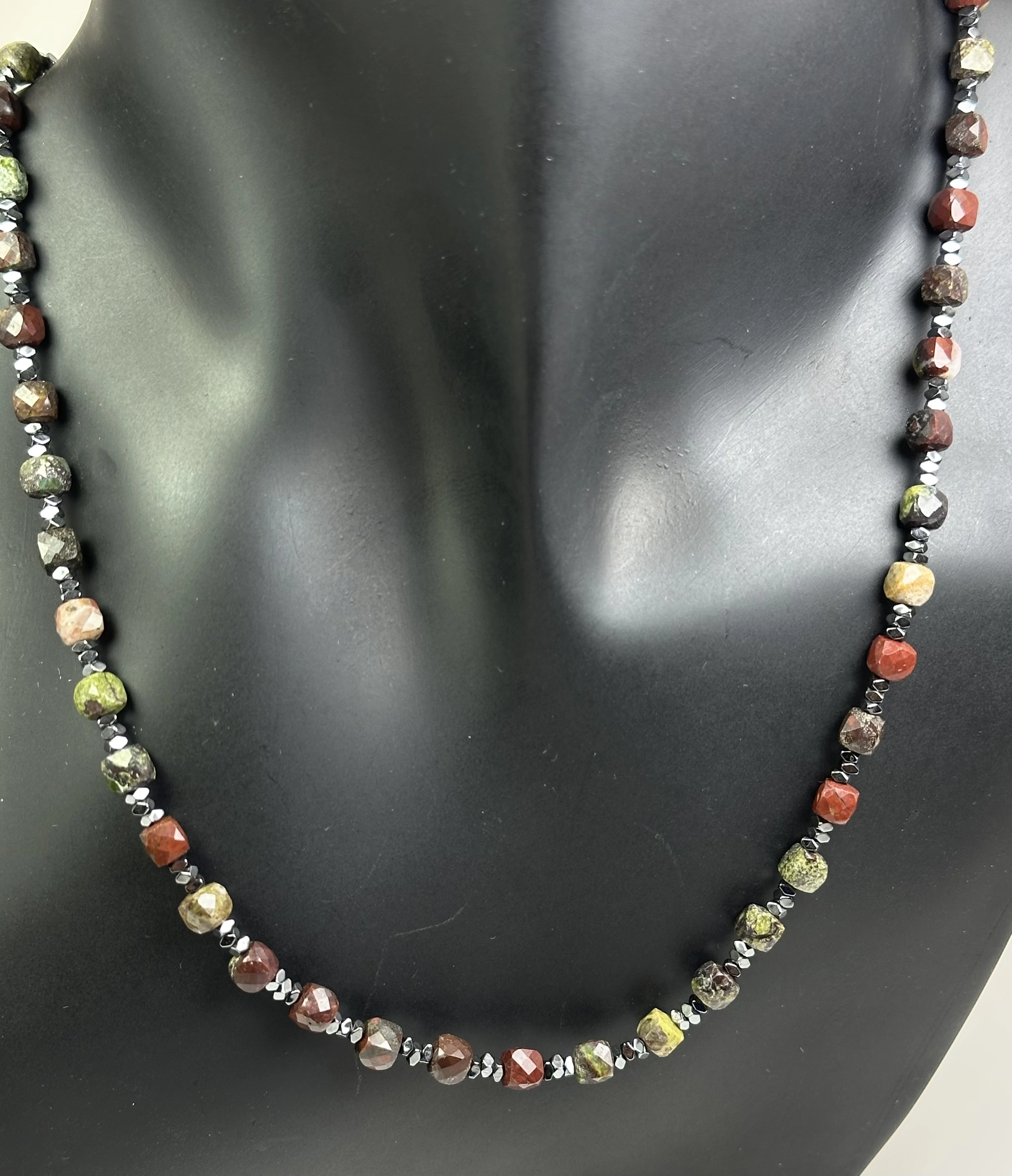 Jasper Taşından Kolye