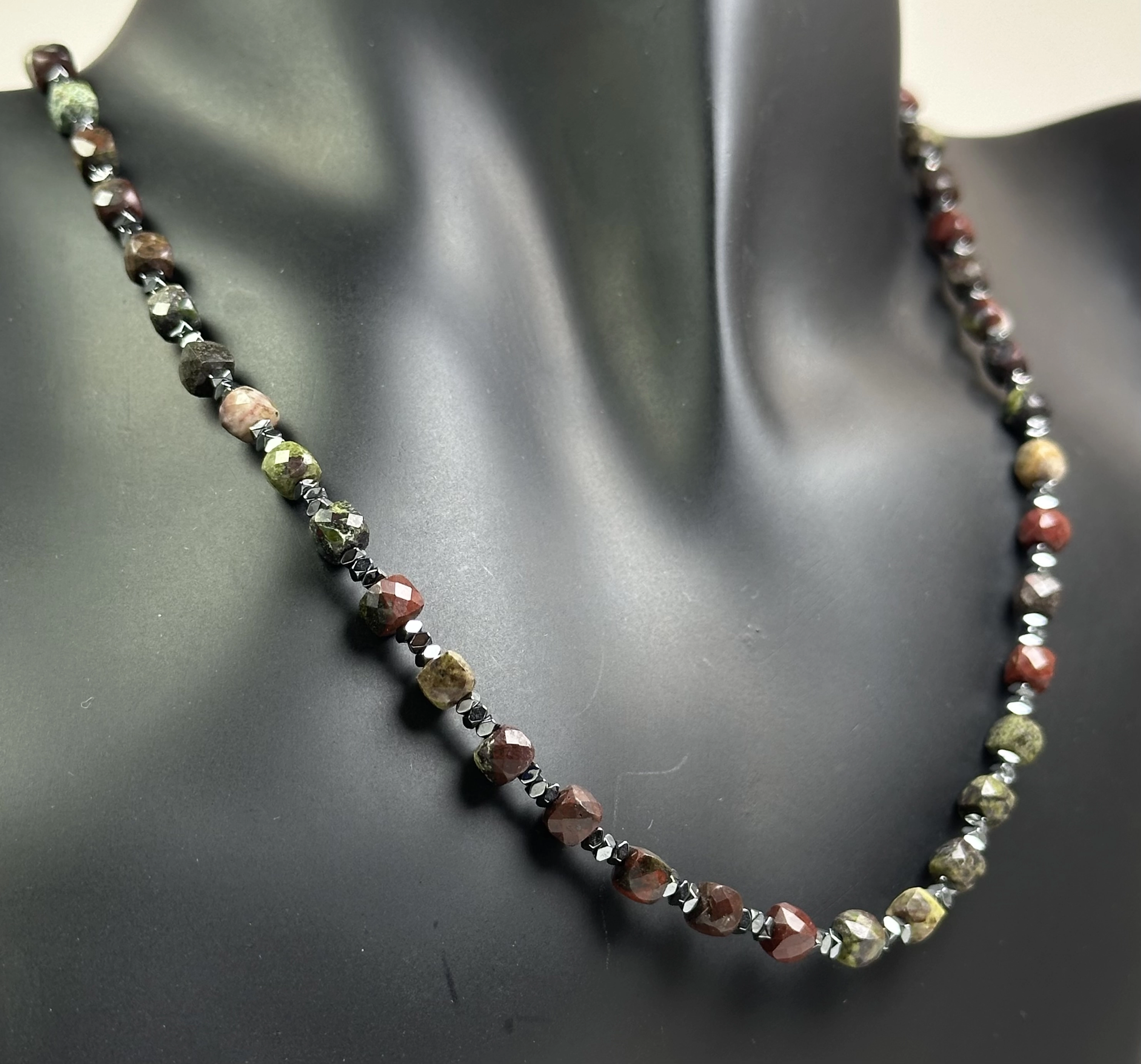 Jasper Taşından Kolye