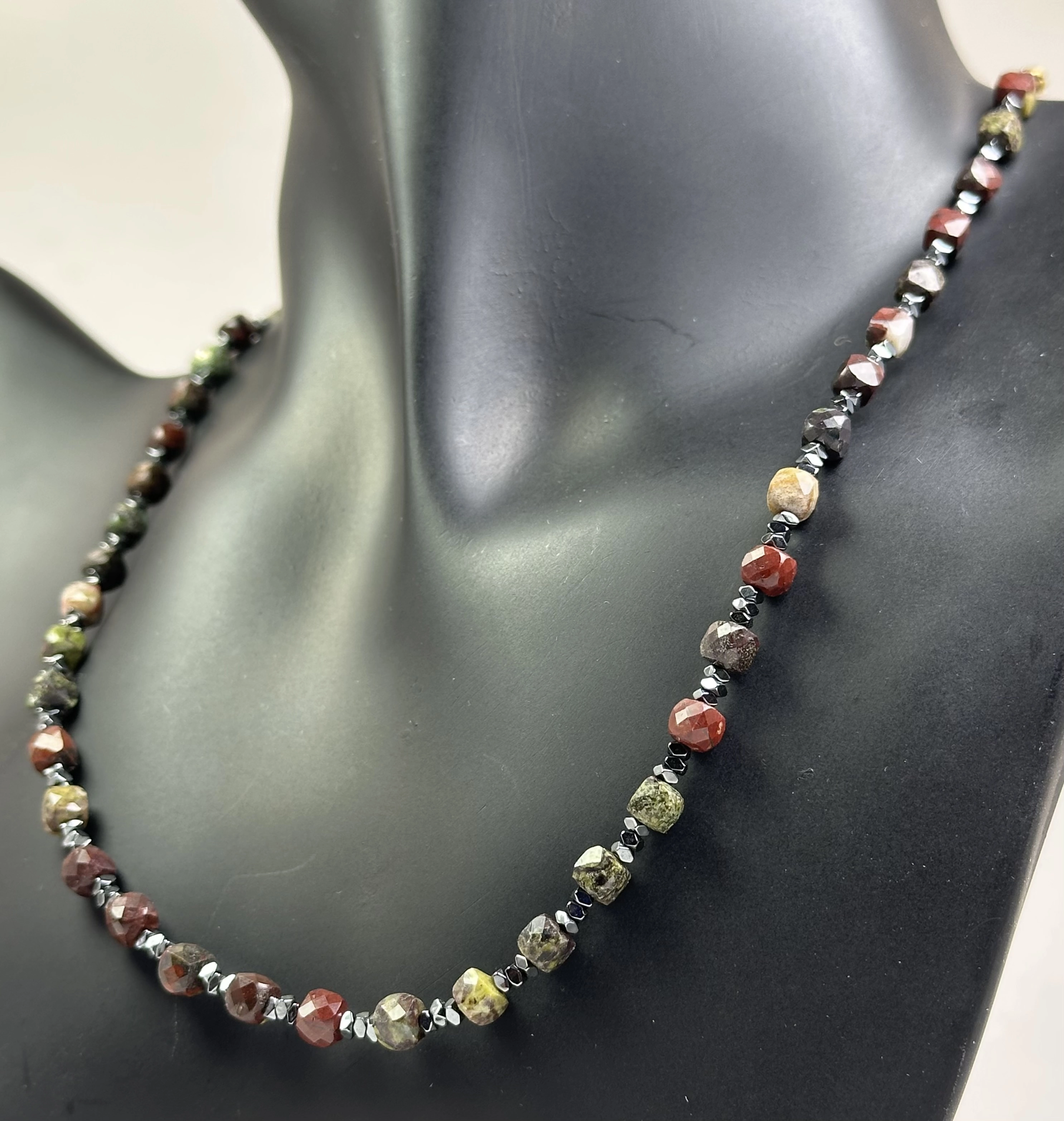 Jasper Taşından Kolye