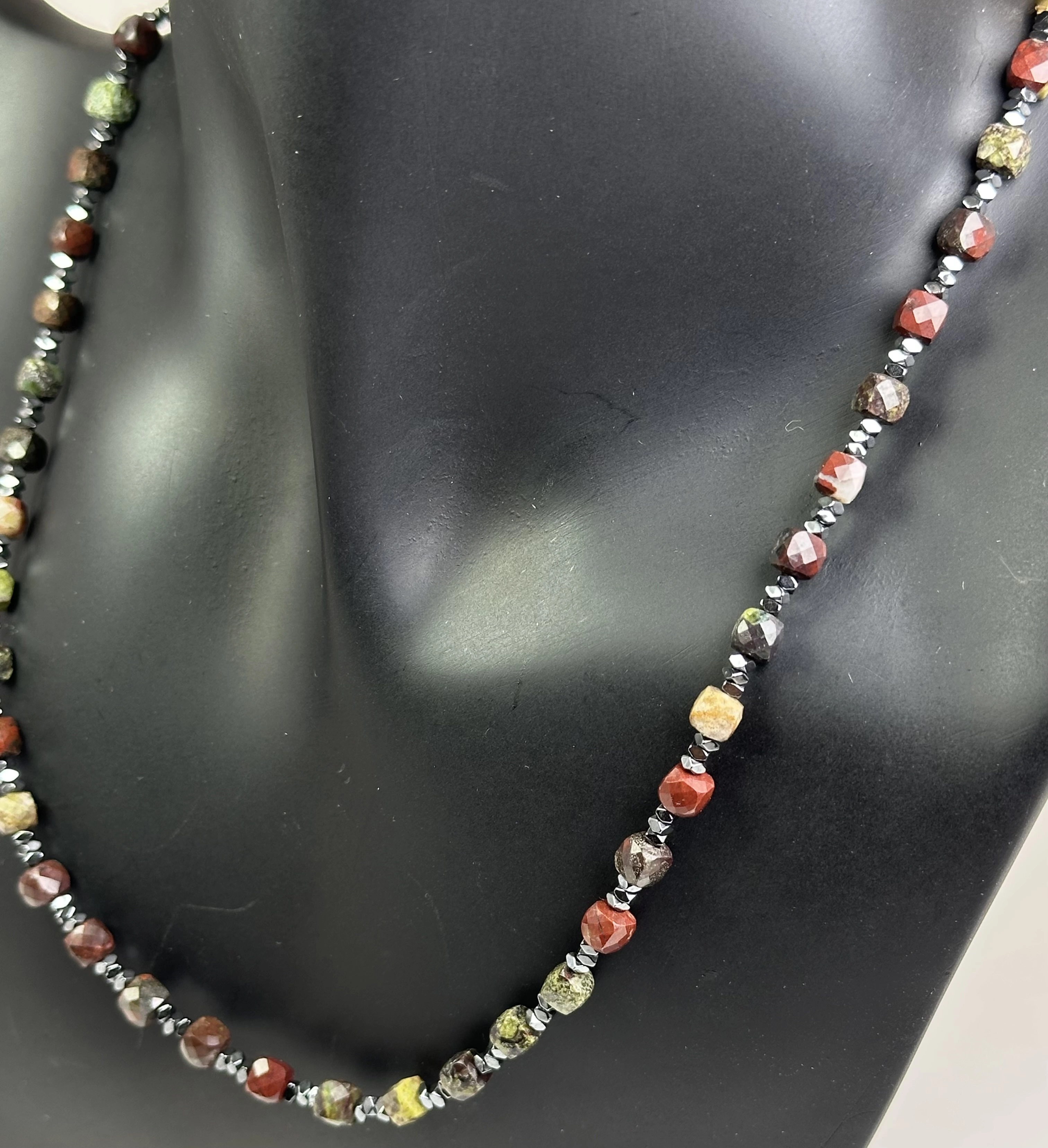 Jasper Taşından Kolye