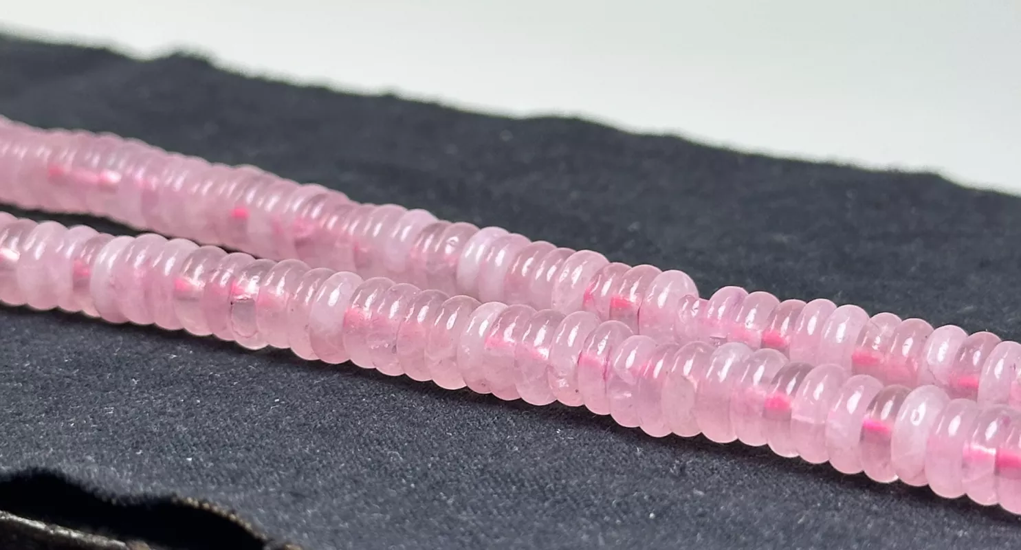 Pembe Kuvars Dizi