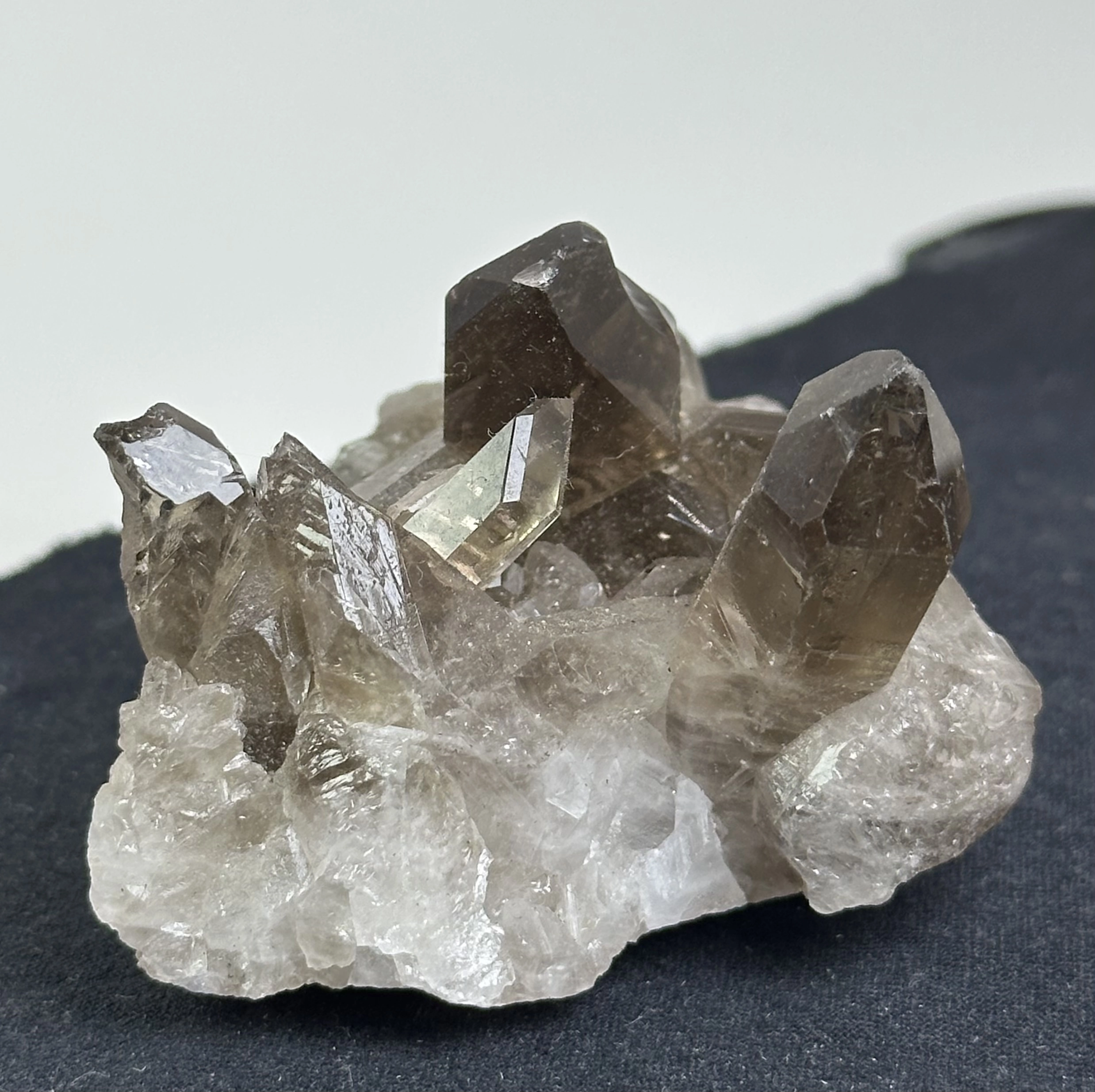 Ham Dumanlı Kuvars Kristali