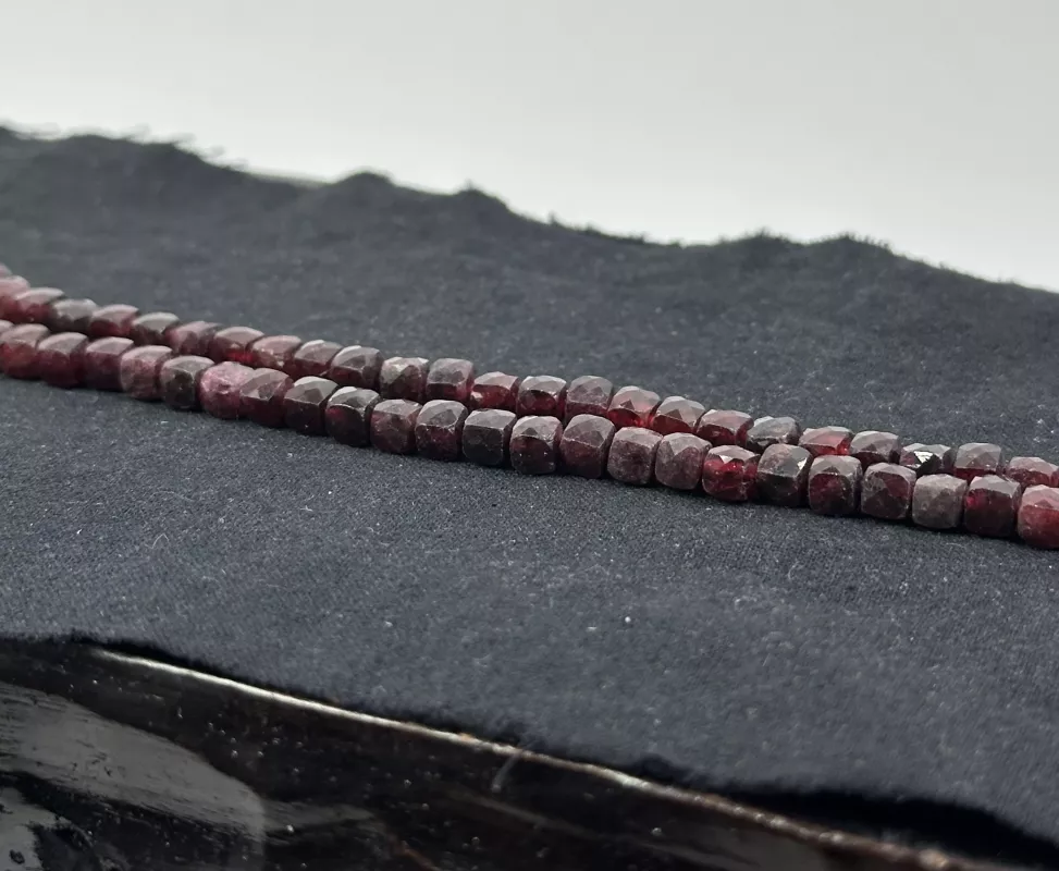 Küp Kesim Garnet Dizi