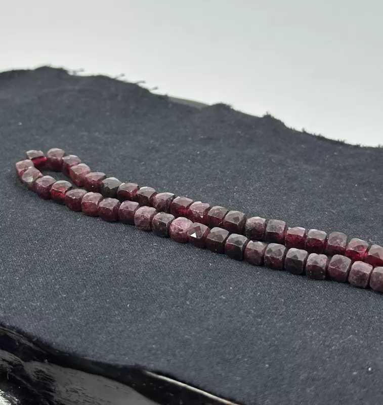 Küp Kesim Garnet Dizi