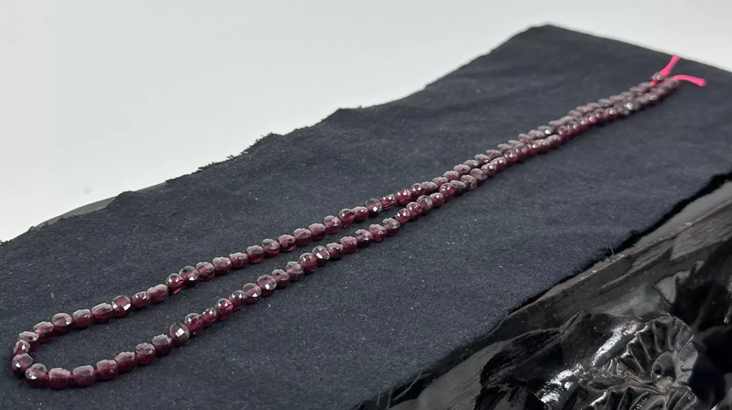 Garnet Dizi