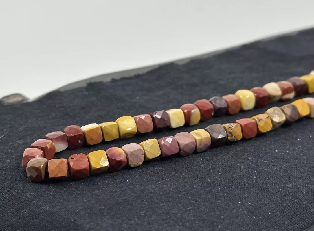 Mookaite Jasper Dizi