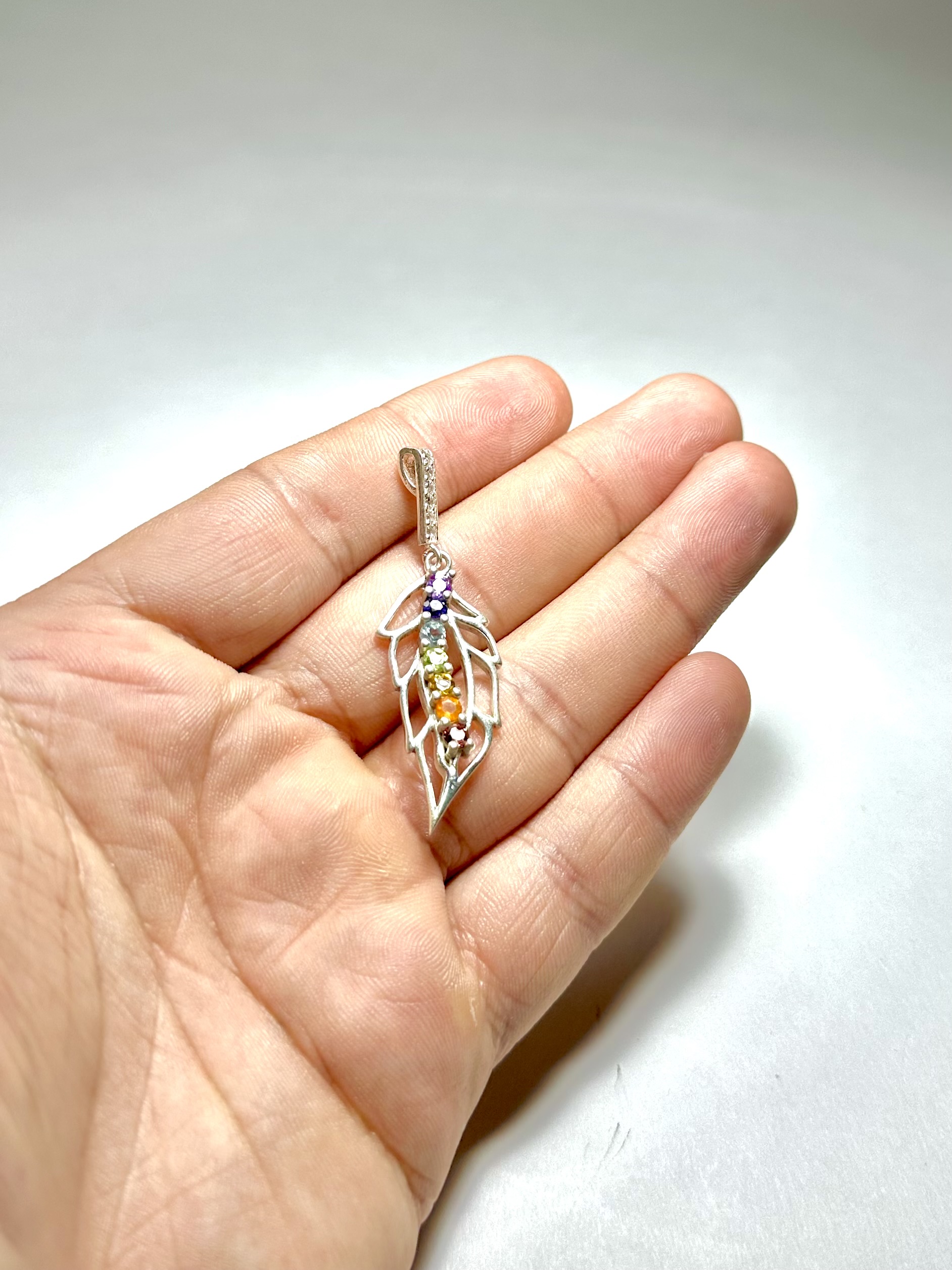 7 Çakra Taşlı Gümüş Kolye Ucu