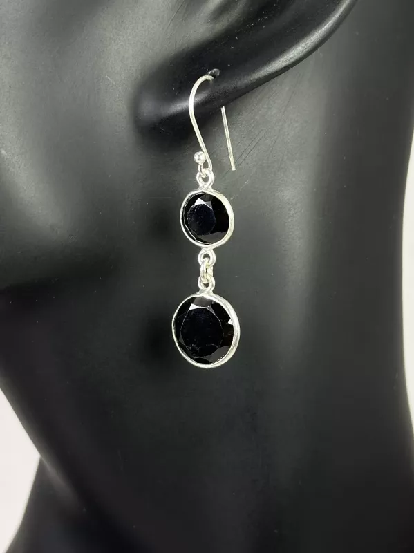 Spinel Taşlarından Gümüş Küpe