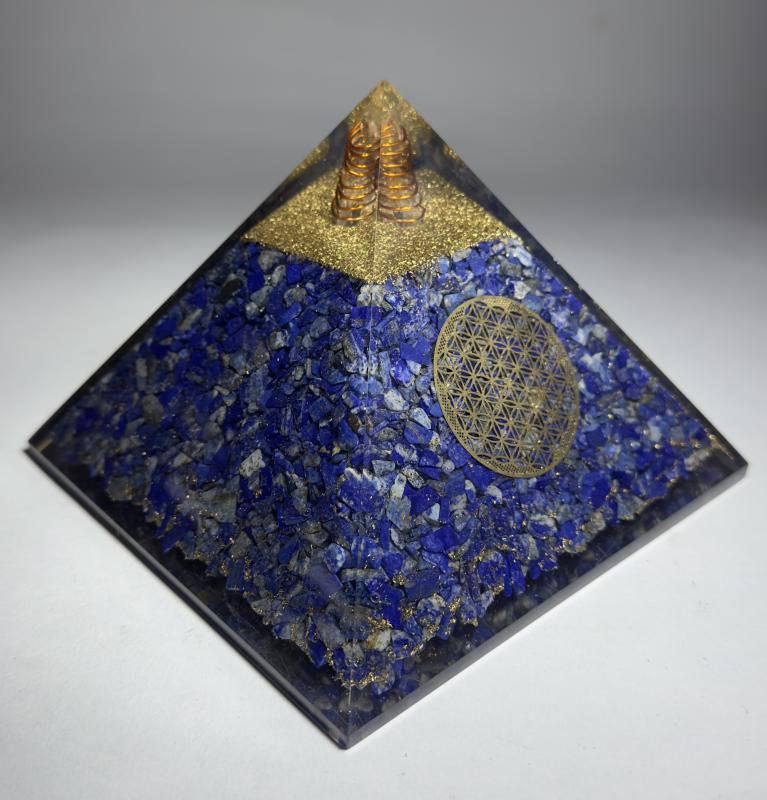 Lapis Taşından Piramit Orgonit