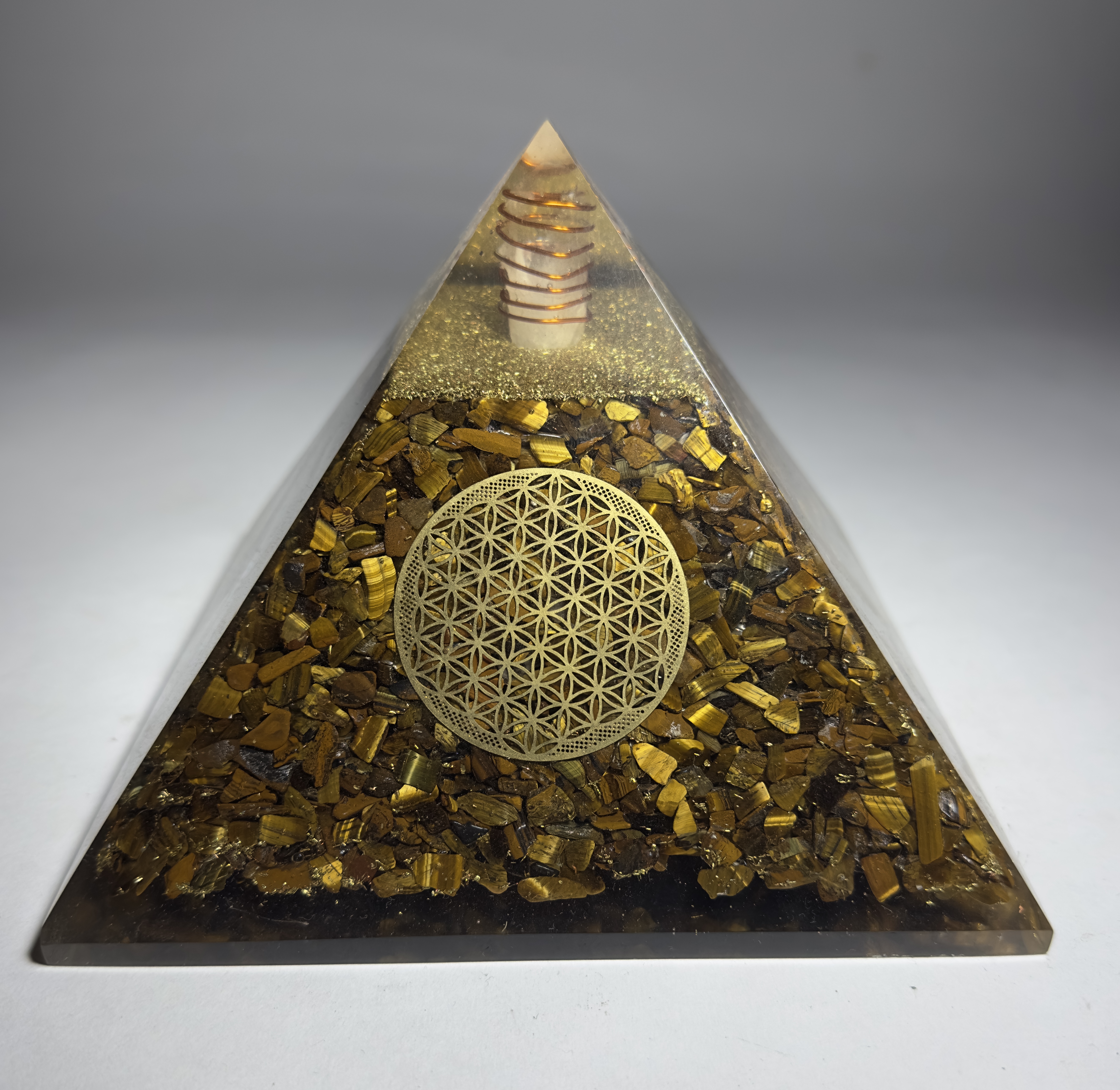 Kaplangözü Taşından Piramit Orgonit