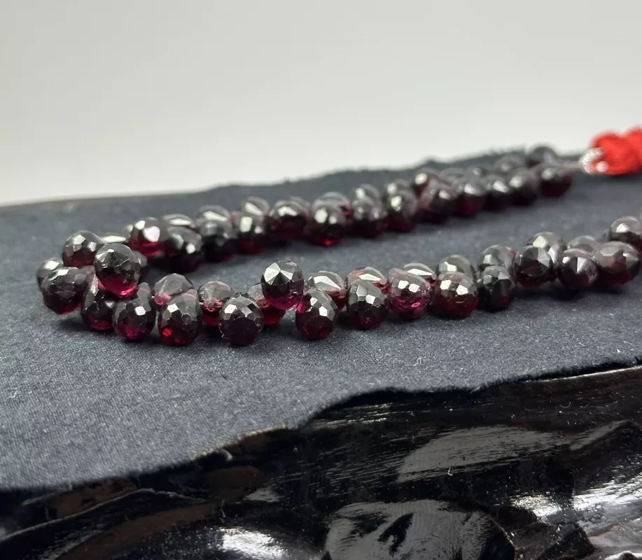 Garnet Dizi