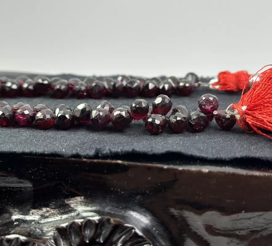 Garnet Dizi