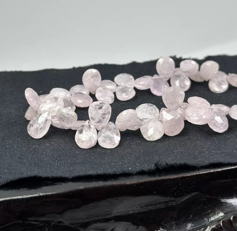 Pembe Kuvars Dizi