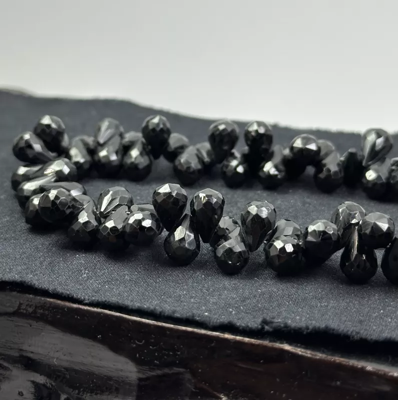 Spinel Dizi (Drop-faset kesim)