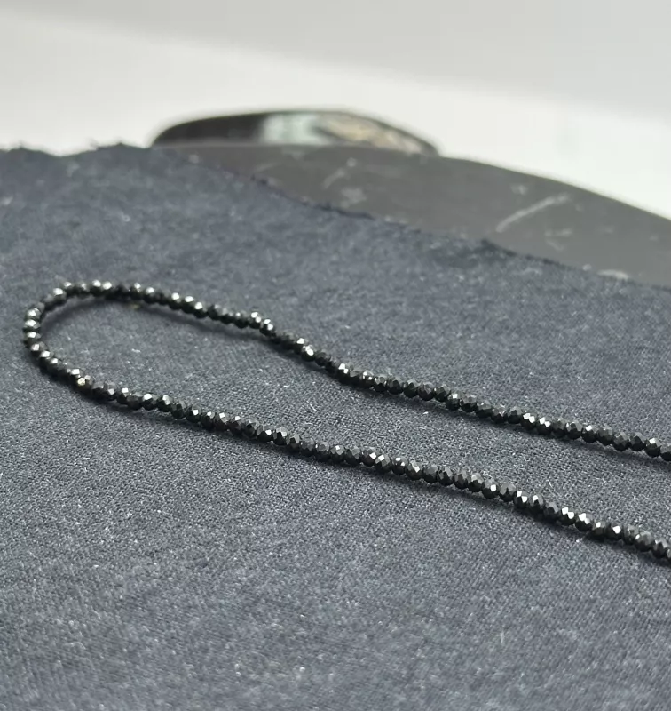 Spinel Dizi (Mikro faset kesim)